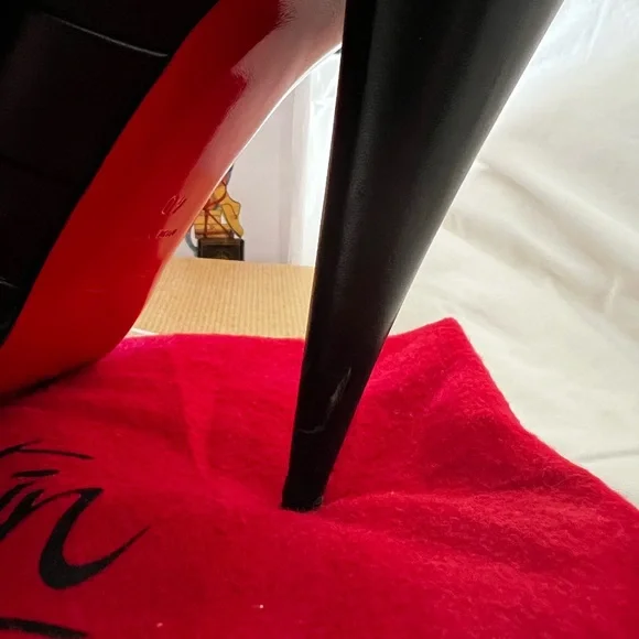*SOLD*Christian Louboutin Drapicone Leather Heels 👠 - Picture 11 of 13